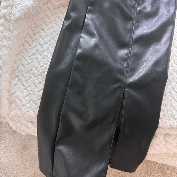 Misguided leather pants - Picture 3 of 4